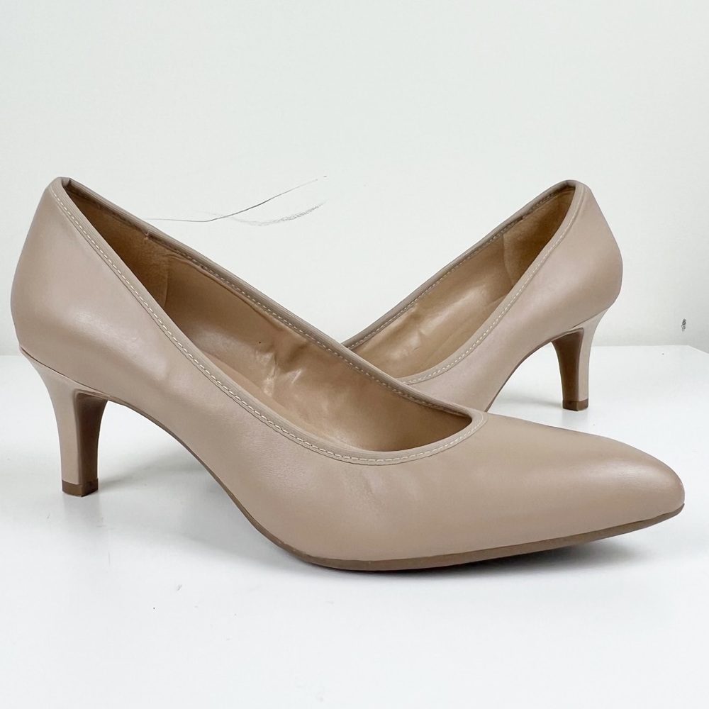Naturalizer Oden Leather Pump in Natural Size 7.5